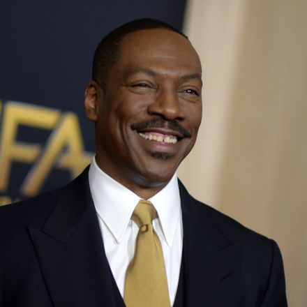 Eddie Murphy to host 'SNL' for the first time in 35 years