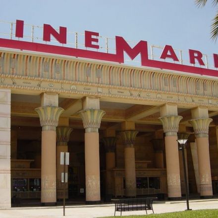 Cinemark to ban big bags starting this week