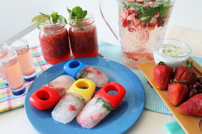 And there you have it – 5 ways to sip (or dip) a strawberry mojito!