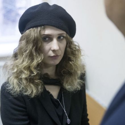 Pussy Riot's Alyokhina Released In Crimea