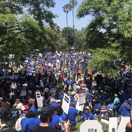 “They’re Scared”: 5,000-Plus Demonstrators Rally In L.A. to Support Writers Strike, Pressure Studios