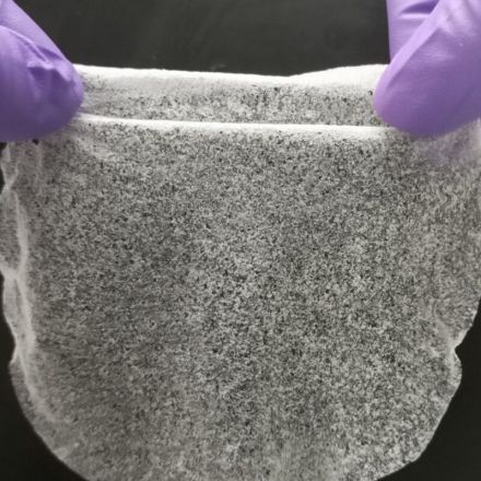 Cheap gel film pulls buckets of drinking water per day from thin air