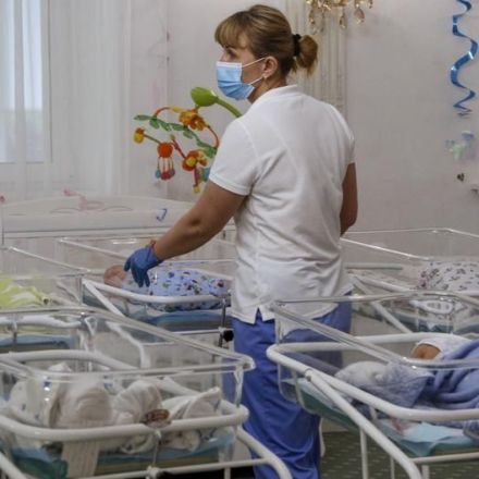 Coronavirus: Babies born to surrogates stranded in Ukraine clinic