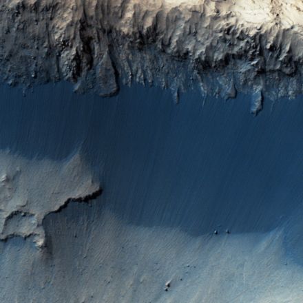 Space Photos of the Week: For a Red Planet, Mars Has Some Pretty Blue Craters