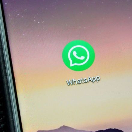 WhatsApp now supports fingerprint lock on Android
