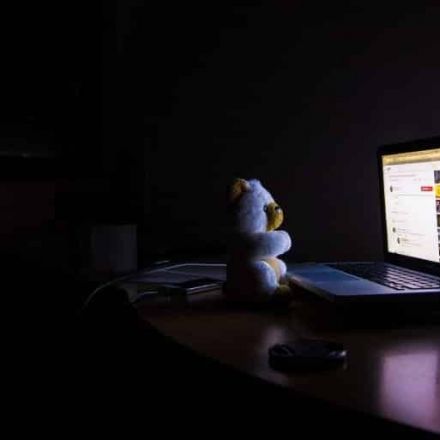 'Night owls' may be twice as likely as morning 'larks' to underperform at work