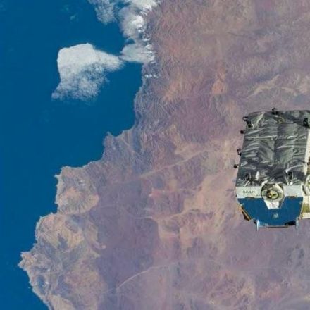 2.9-ton battery pallet becomes largest object discharged from space station