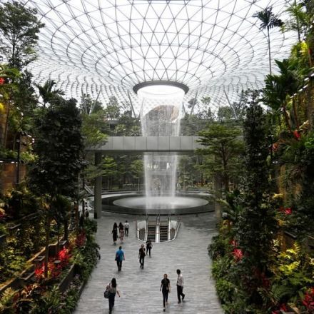 tallest waterfall indoor snapzu unveiled singapore places vortex meter sprawling changi jewel complex airport rain retail inside