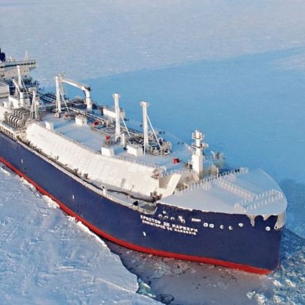 First Tanker Crosses Northern Sea Route without Ice Breaker