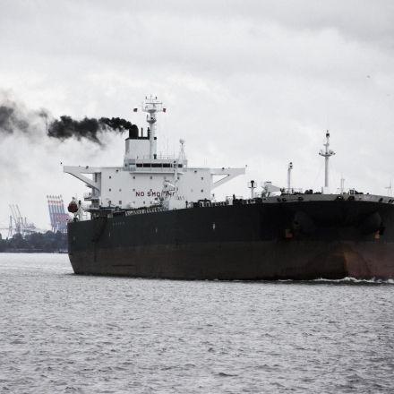 Thousands of ships fitted with ‘cheat devices’ to divert poisonous pollution into sea
