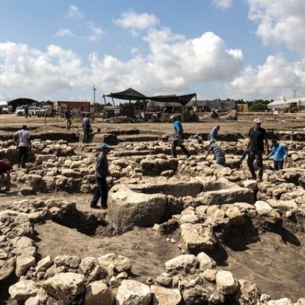 Archaeologists discover ancient 'cosmopolitan' city in Israel