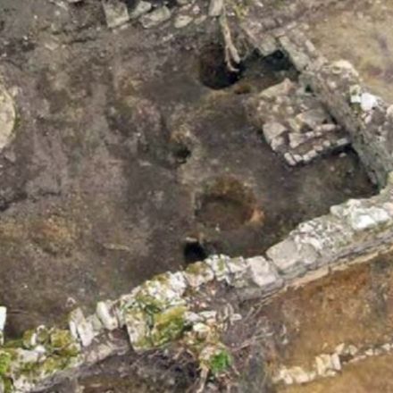 5,700-year-old Neolithic house discovered by archaeologists in Cork