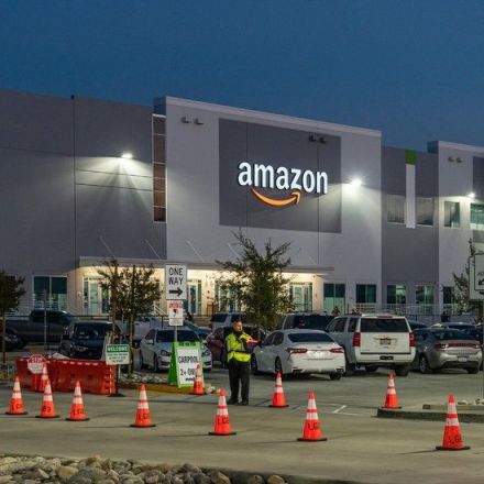 Amazon Workers Urge Bezos to Match His Words on Race With Actions