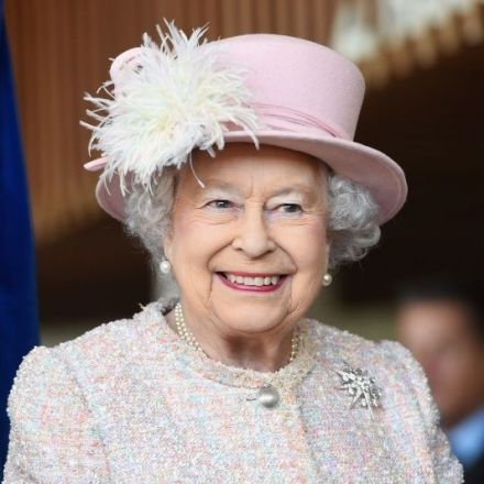 Queen Elizabeth II Skipped a Private Paul McCartney Concert to Watch ‘Twin Peaks’