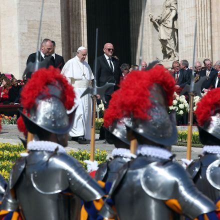 The Pope's Swiss Guards Are Getting New 3-D Printed Helmets