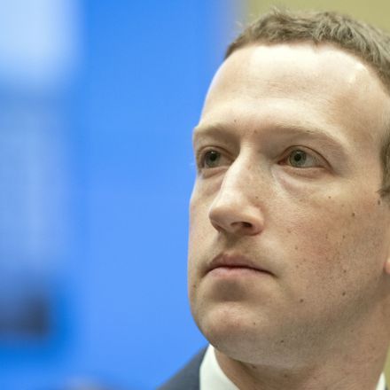 Hacker says he'll livestream deletion of Zuckerberg's Facebook page