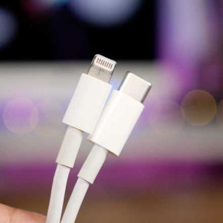 Apple reduces USB-C to Lightning Cable price amid rumors 2018 iPhones dropping USB-A