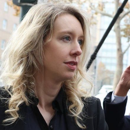 Theranos founder Elizabeth Holmes attempted to flee US, prosecutors claim