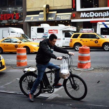 Yelp is Screwing Over Restaurants By Quietly Replacing Their Phone Numbers