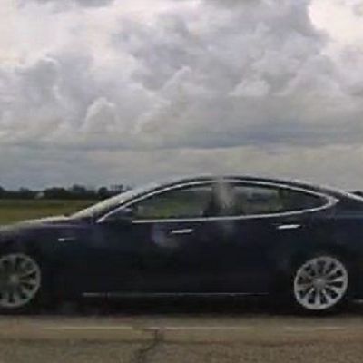 ‘A legal first’: B.C. man accused of dangerous driving for sleeping in self-driving, speeding Tesla