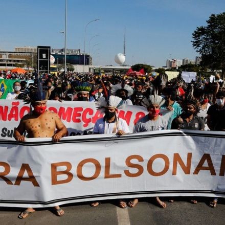 'Bolsonaro Out!': Massive Protests as Brazil's Covid-19 Death Toll Tops 500,000