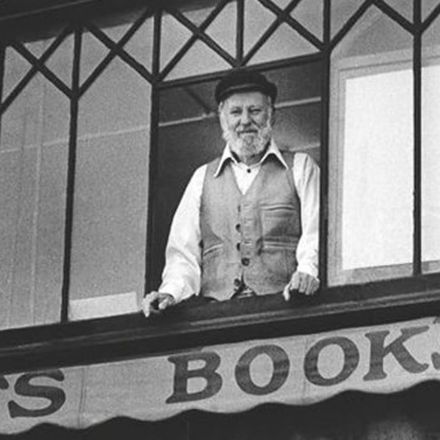 SF City Lights Booksellers founder, poet Lawrence Ferlinghetti dies at 101