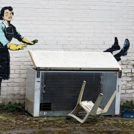 Banksy Margate Valentine's Day artwork to move to Dreamland