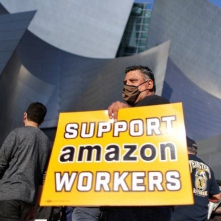 'Fake' Amazon workers defend company on Twitter