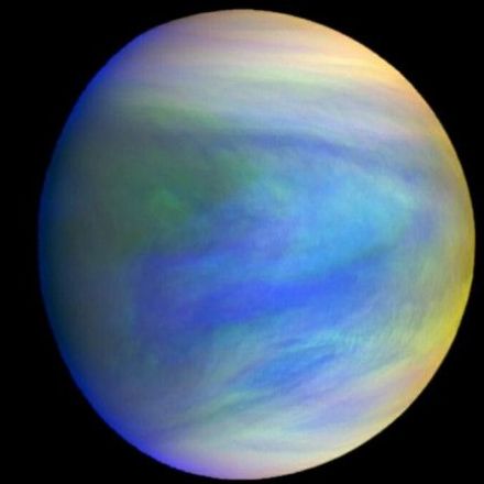 The length of a day on Venus keeps changing