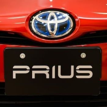 Toyota cars to go electric by 2025 as it aims to cut CO2 emissions