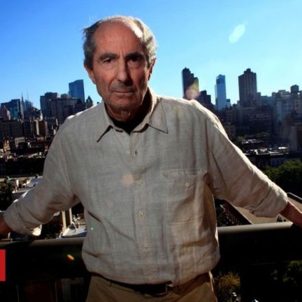 Author Philip Roth dies aged 85