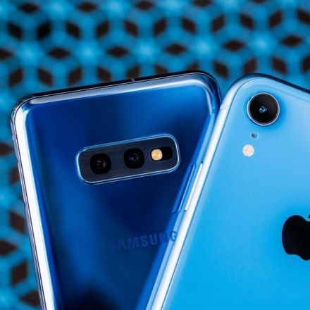 iPhone XR shipments topped all other phones in the first half of 2019, report says