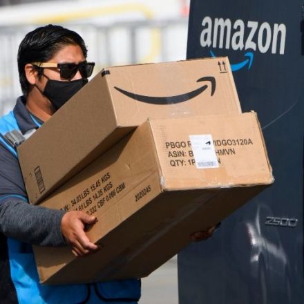 Amazon to Delivery Drivers: Agree to Be Spied On Biometrically or You're Fired
