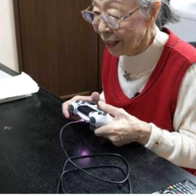 90-year-old Hamako Mori holds Guinness World Record for oldest gaming YouTuber