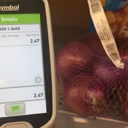 'Bing, bang, boom, I'm done': Scan-and-go shopping coming to Canadian Walmart stores
