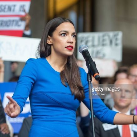 Ocasio-Cortez Hits Back, Throwing Bible Reference in Face of Sarah Huckabee Sanders