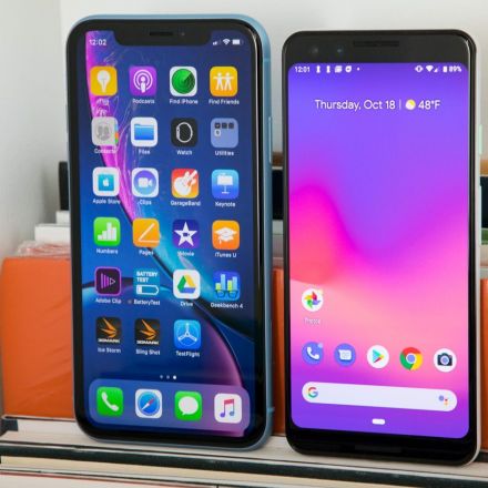 Pixel 3 vs. iPhone XR: Battle of the Affordable Flagships