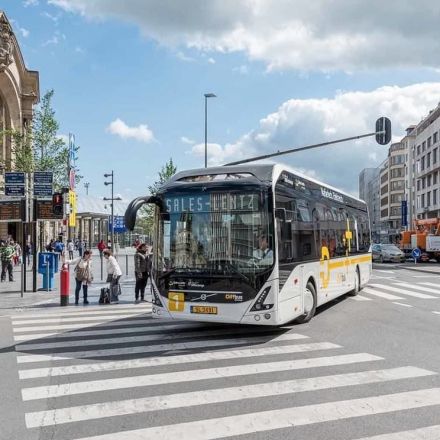 12 major cities pledge to only buy all-electric buses starting in 2025