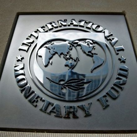Window 'narrowing' for global economy, IMF warns