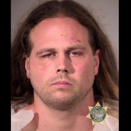 Portland stabbing suspect yells in first court appearance