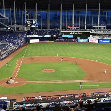 Sources: Marlins cancel game as virus spreads