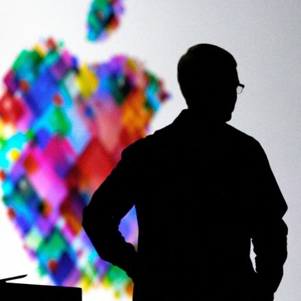 Big Tech lost $162 billion in value in Monday's market route, led by plunge in Apple